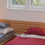 Eva 3* Oscadnica