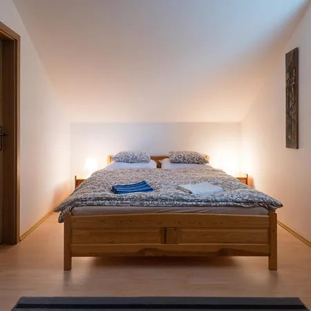 Guest house Eva Oscadnica